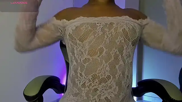 SofiaBrouw online show from 11/15/25, 11:25