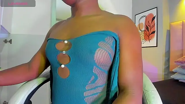 Snapshot of SofiaBrouw chatting on 09/29/25, 12:44 SofiaBrouw online show from 09/29/25, 12:44