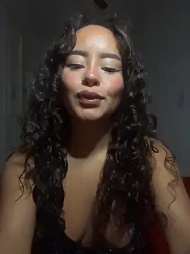 Snapshot of Marie_Rose chatting on 11/09/25, 02:26 Marie Rose online show from 11/09/25, 02:26