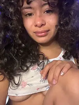 Snapshot of Marie_Rose chatting on 12/14/24, 06:46 Marie Rose online show from 12/14/24, 06:46