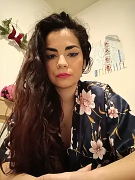 Snapshot of Saturnia_Yvonne chatting on 02/10/25, 11:55 Saturnia Yvonne online show from 02/10/25, 11:55
