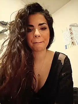 Snapshot of Saturnia_Yvonne chatting on 03/07/25, 06:11 Saturnia Yvonne online show from 03/07/25, 06:11