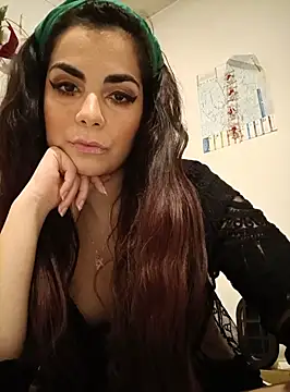 Snapshot of Saturnia_Yvonne chatting on 01/09/25, 12:14 Saturnia Yvonne online show from 01/09/25, 12:14