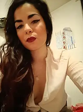 Snapshot of Saturnia_Yvonne chatting on 02/27/25, 06:42 Saturnia Yvonne online show from 02/27/25, 06:42
