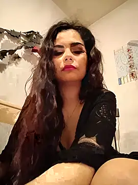 Snapshot of Saturnia_Yvonne chatting on 03/03/25, 05:09 Saturnia Yvonne online show from 03/03/25, 05:09