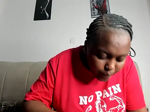 Snapshot of _nightnurse chatting on 02/13/26, 10:15 nightnurse online show from 02/13/26, 10:15