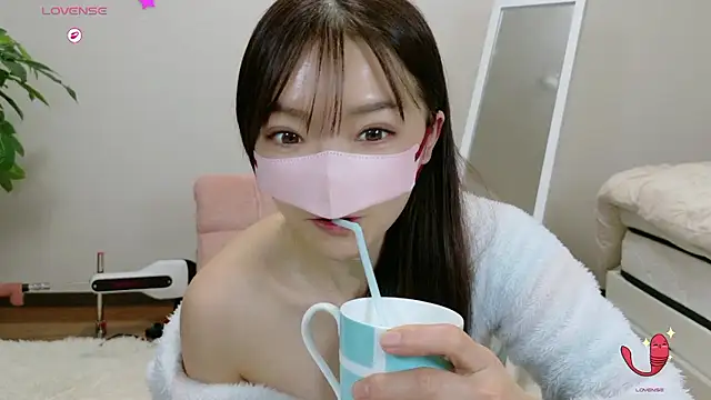 momochan88 online show from 12/21/25, 11:34