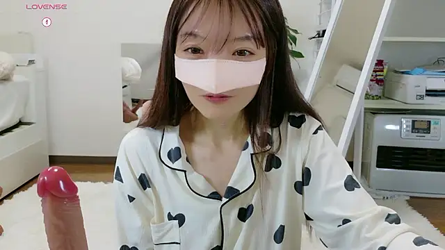 momochan88 online show from 05/05/26, 12:08