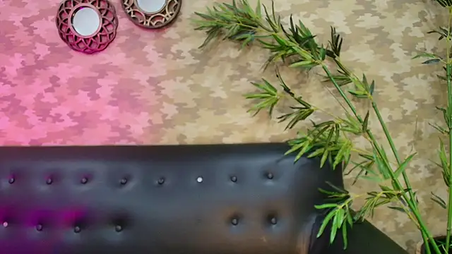 cherry chel online show from 10/08/25, 08:09
