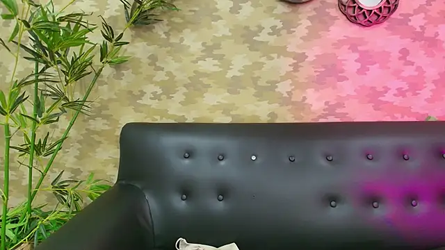 cherry chel online show from 12/14/25, 04:56