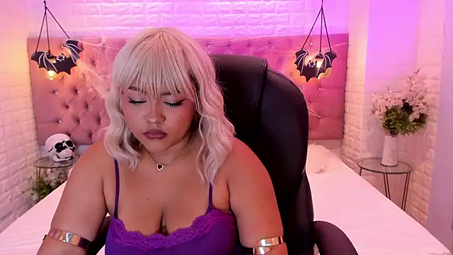 cherry chel online show from 10/29/25, 01:32