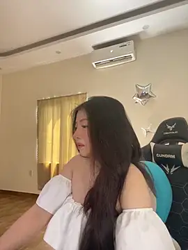 Snapshot of MiMi_0293 chatting on 06/08/26, 03:18 MiMi 0293 online show from 06/08/26, 03:18
