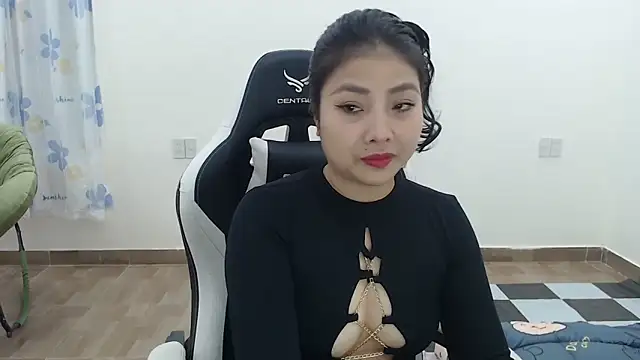 MiMi 0293 online show from 11/29/25, 12:27