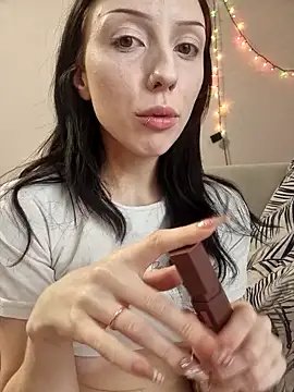  Alice 0-0 online show from 11/08/25, 06:06