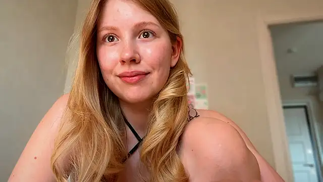 HoneyAudrey online show from 06/17/26, 02:00