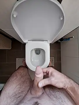 Snapshot of oldermanforwomen chatting on 12/23/25, 09:30 oldermanforwomen online show from 12/23/25, 09:30