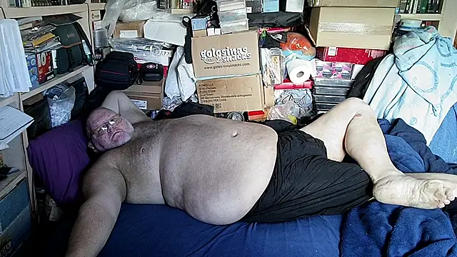 hadeszeuss2 online show from 02/19/26, 02:47