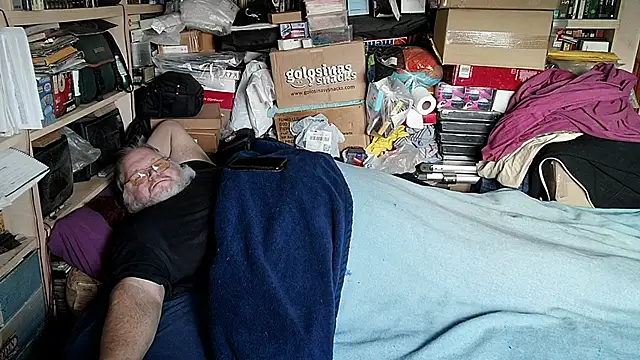 hadeszeuss2 online show from 01/16/26, 02:54