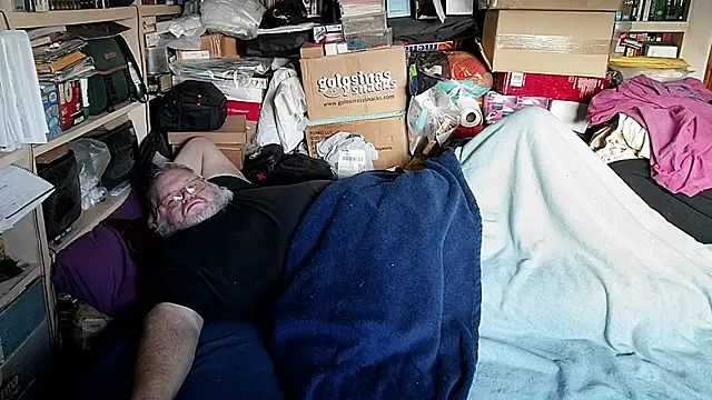 hadeszeuss2 online show from 01/18/26, 03:04