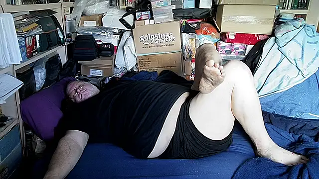 hadeszeuss2 online show from 02/17/26, 02:47