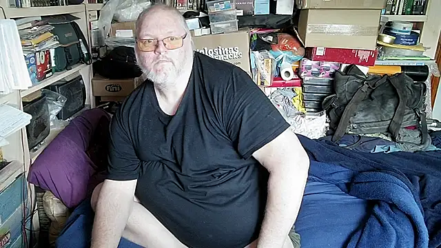 hadeszeuss2 online show from 03/18/26, 03:03