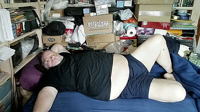 hadeszeuss2 online show from 04/11/26, 01:48