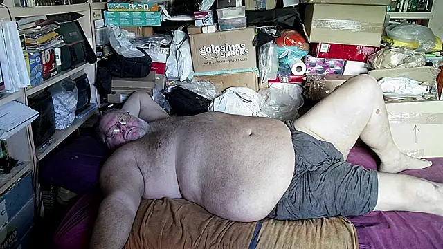 hadeszeuss2 online show from 10/30/25, 02:47