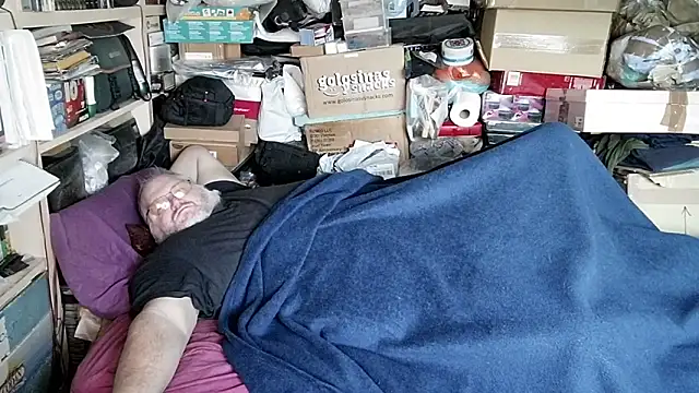 hadeszeuss2 online show from 12/21/25, 03:03