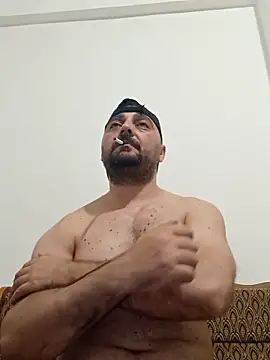 Snapshot of Mirkoxxx@xh chatting on 06/18/26, 07:08 Mirkoxxxxh online show from 06/18/26, 07:08
