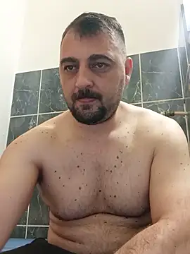 Snapshot of Mirkoxxx@xh chatting on 06/12/26, 06:27 Mirkoxxxxh online show from 06/12/26, 06:27