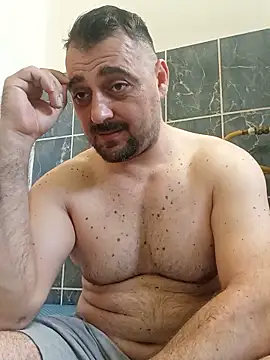 Snapshot of Mirkoxxx@xh chatting on 06/11/26, 09:39 Mirkoxxxxh online show from 06/11/26, 09:39