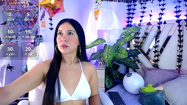 Camille jhonson online show from 11/04/25, 10:19