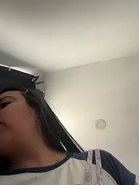 Snapshot of Devilsweet17 chatting on 02/20/26, 02:08 Devilsweet17 online show from 02/20/26, 02:08