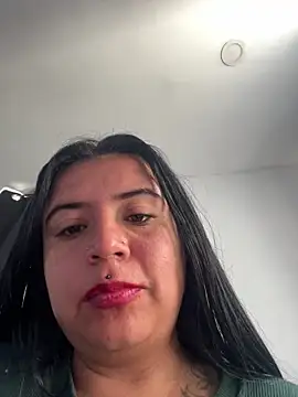 Snapshot of Devilsweet17 chatting on 01/17/26, 02:42 Devilsweet17 online show from 01/17/26, 02:42