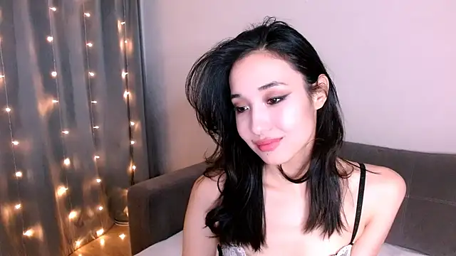 Snapshot of Li_noen chatting on 01/24/25, 02:51 Li noen online show from 01/24/25, 02:51