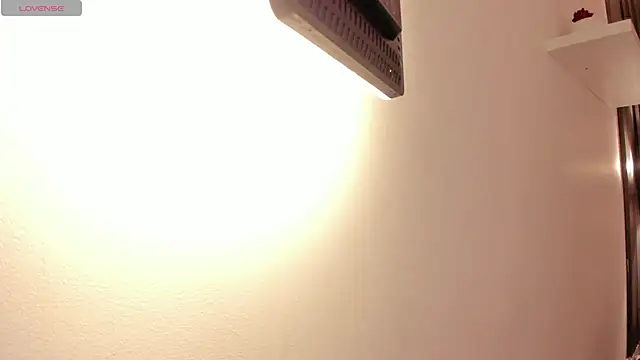 emma alice  online show from 11/20/25, 12:06