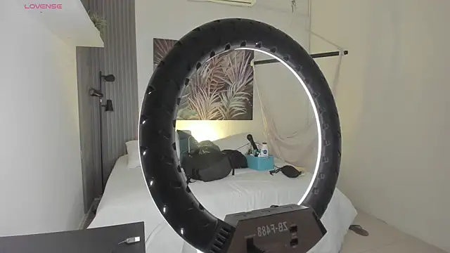 emma alice  online show from 10/31/25, 12:13