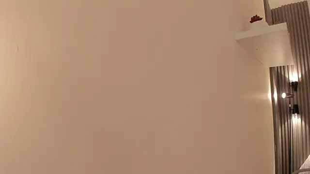 emma alice  online show from 11/19/25, 12:05