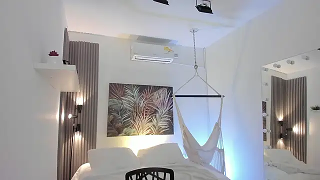 emma alice  online show from 12/01/25, 10:05