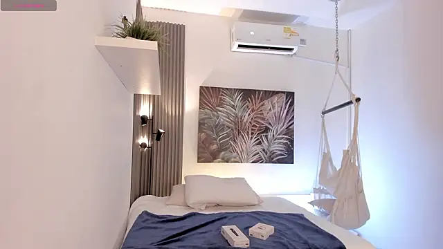 Snapshot of emma_alice_ chatting on 02/27/26, 10:59 emma alice online show from 02/27/26, 10:59