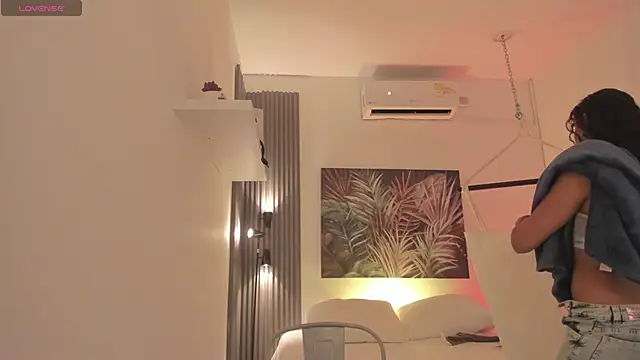 emma alice  online show from 11/15/25, 12:09