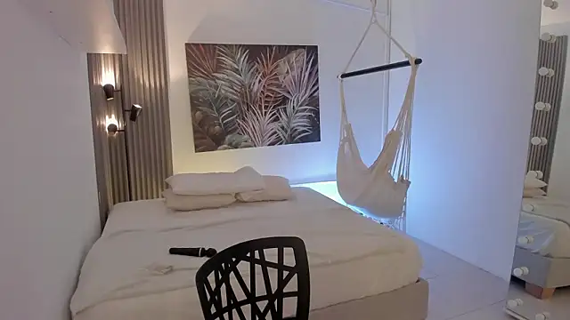 Snapshot of emma_alice_ chatting on 02/02/26, 11:53 emma alice online show from 02/02/26, 11:53