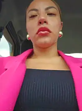 Karen San Miguel online show from 09/23/25, 02:46