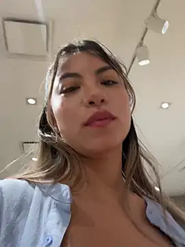 Karen San Miguel online show from 02/27/25, 06:42