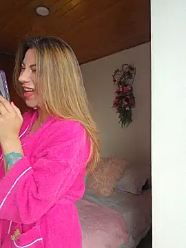 Karen San Miguel online show from 04/13/26, 07:29