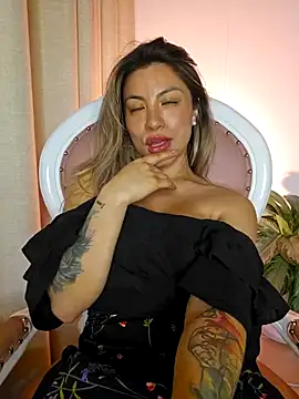 Karen San Miguel online show from 02/13/25, 09:27