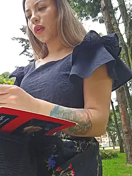 Karen San Miguel online show from 03/11/25, 05:35