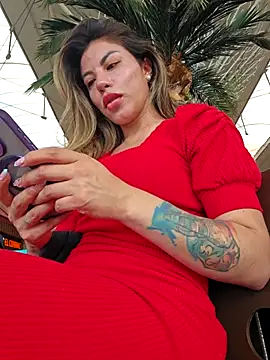 Karen San Miguel online show from 11/26/25, 08:31