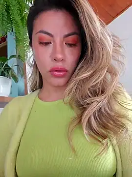 Karen San Miguel online show from 11/04/25, 07:17