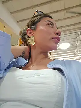 Karen San Miguel online show from 04/12/26, 08:56